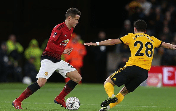 仅仅满足于 仅仅满足于